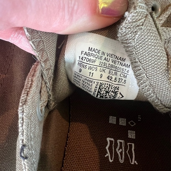 Converse Chuck Taylor Casual olive green  Canvas Sneakers, men’s 9, women’s 11 - Picture 4 of 8